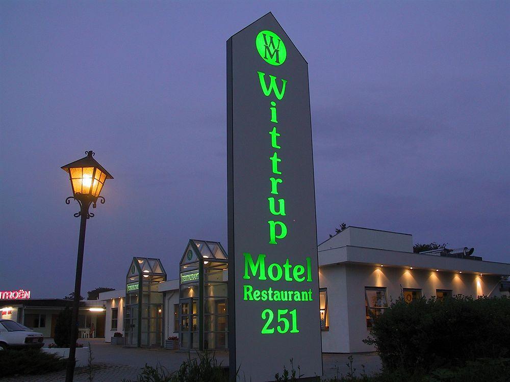 ألبيرتسلوند Wittrup Motel المظهر الخارجي الصورة